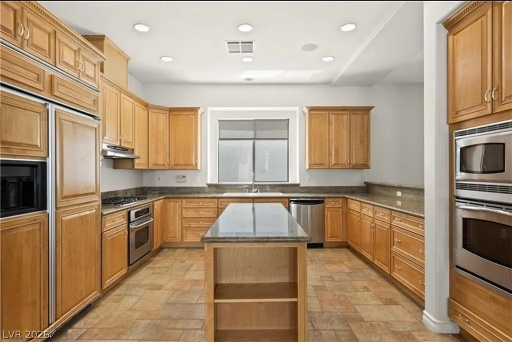 9312 Fontainbleu, Las Vegas, NV 89145