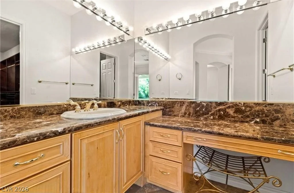 9312 Fontainbleu, Las Vegas, NV 89145
