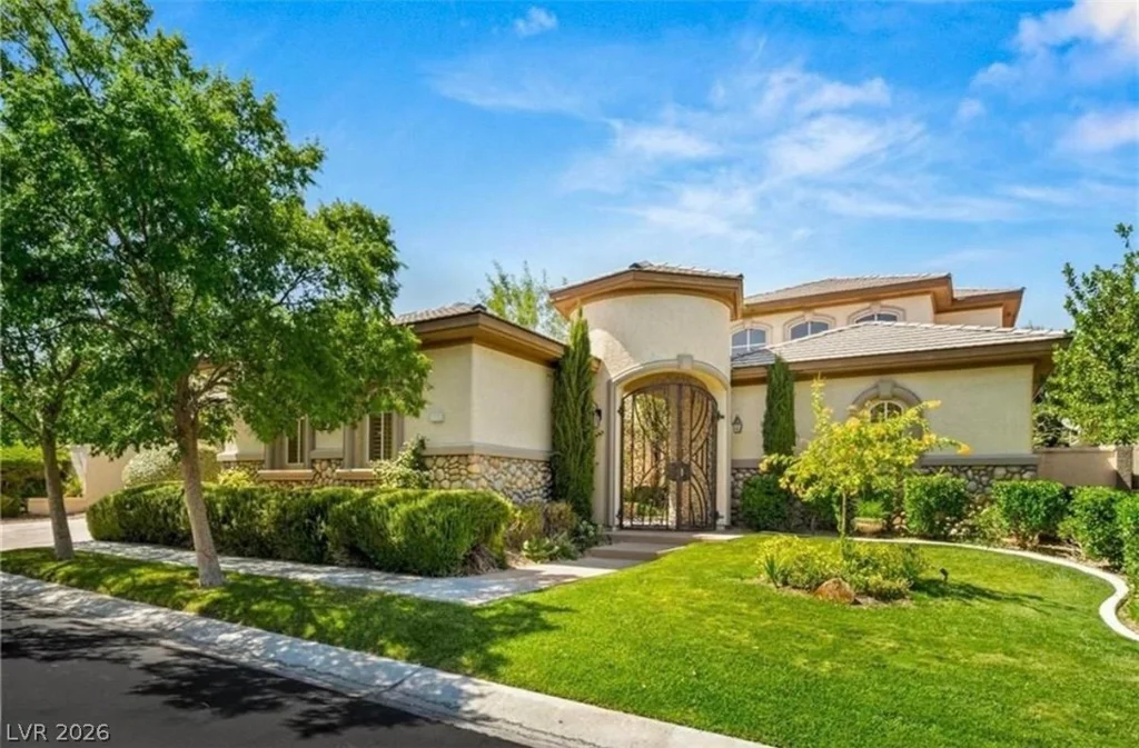 9312 Fontainbleu, Las Vegas, NV 89145