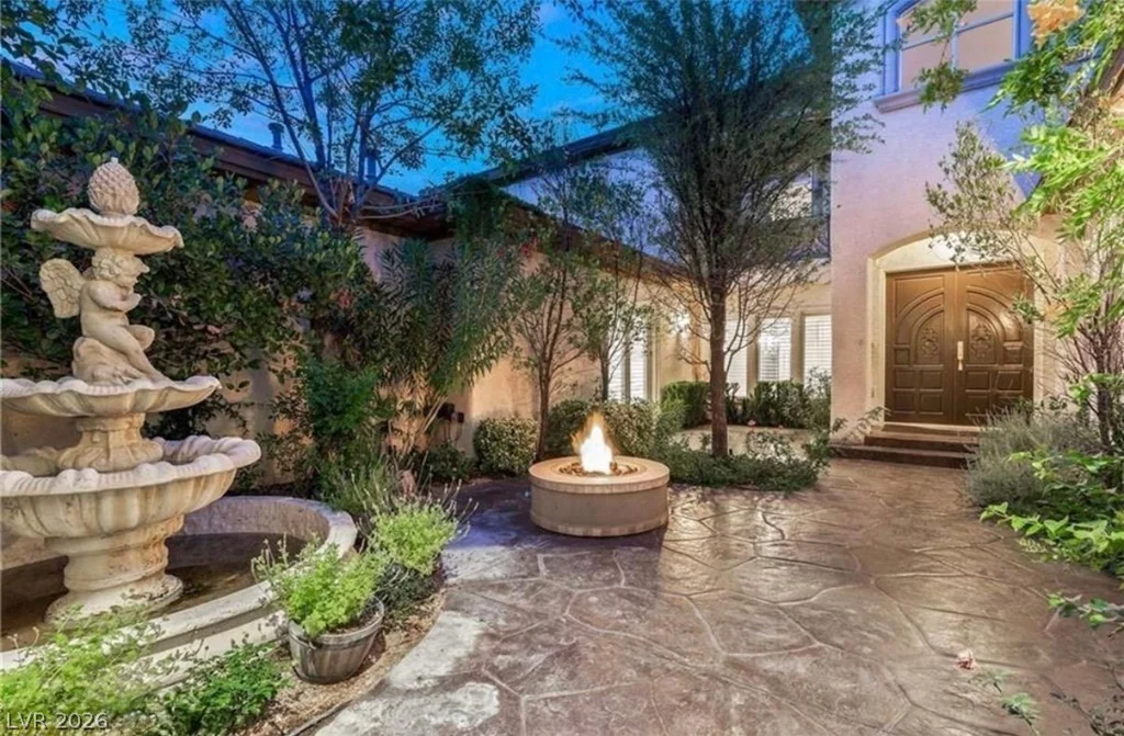 9312 Fontainbleu, Las Vegas, NV 89145