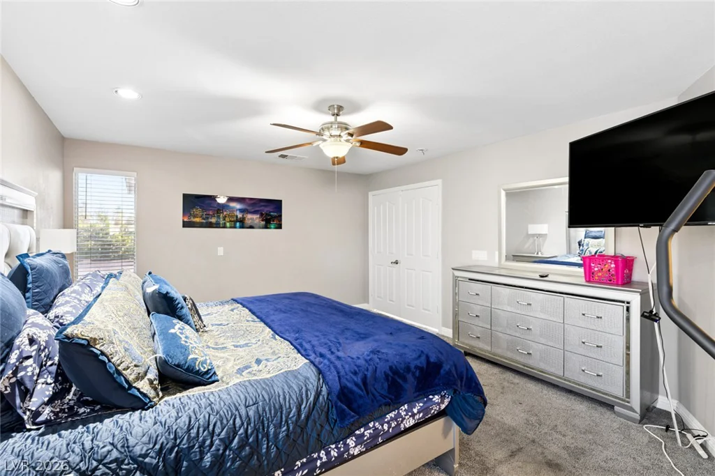 8500 Gilmore, Las Vegas, NV 89129