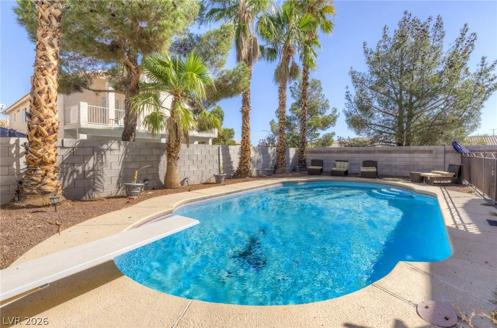 8500 Gilmore, Las Vegas, NV 89129