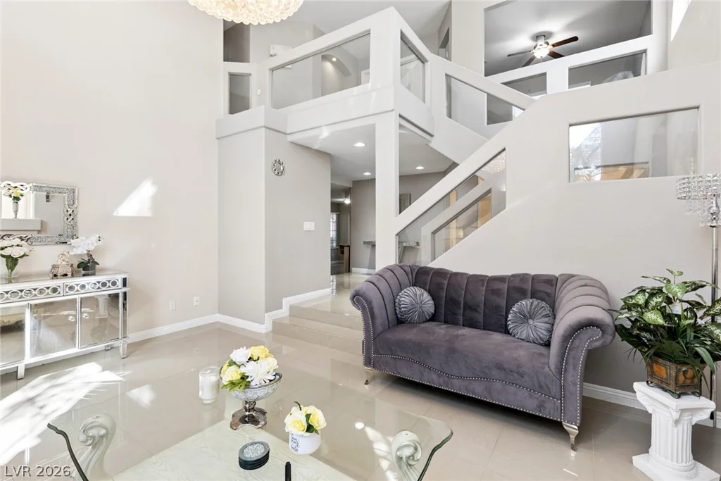 8500 Gilmore, Las Vegas, NV 89129