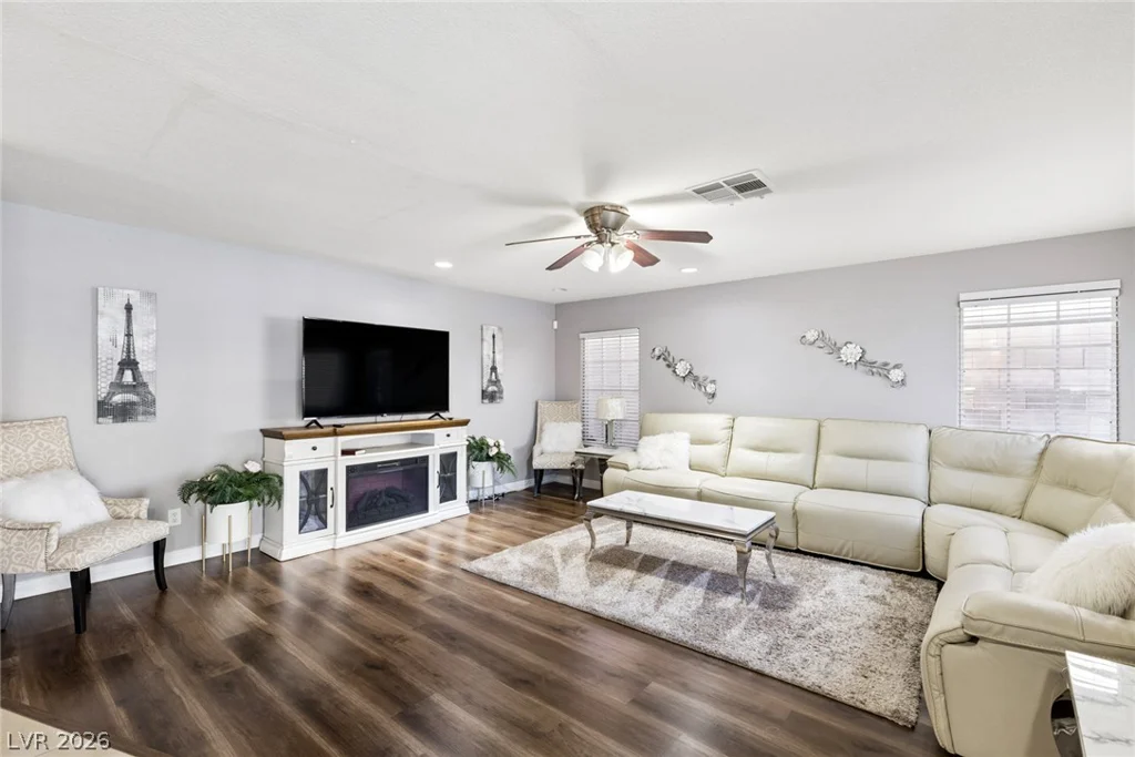 8500 Gilmore, Las Vegas, NV 89129
