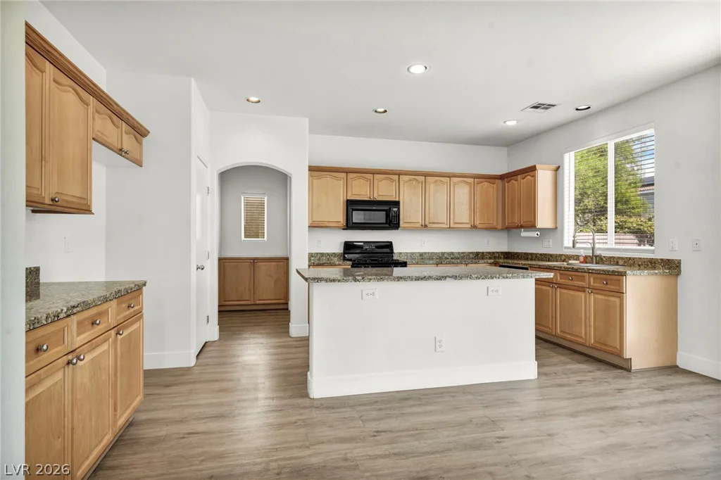 8900 Ochoa, Las Vegas, NV 89143