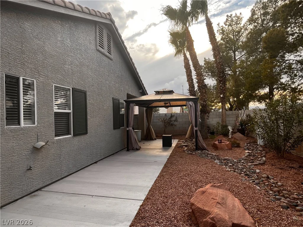 932 Rainbow Rock, Las Vegas, NV 89123