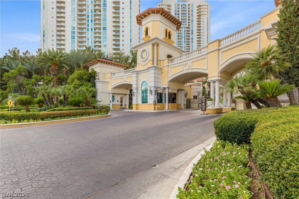 2747 Paradise, Las Vegas, NV 89109