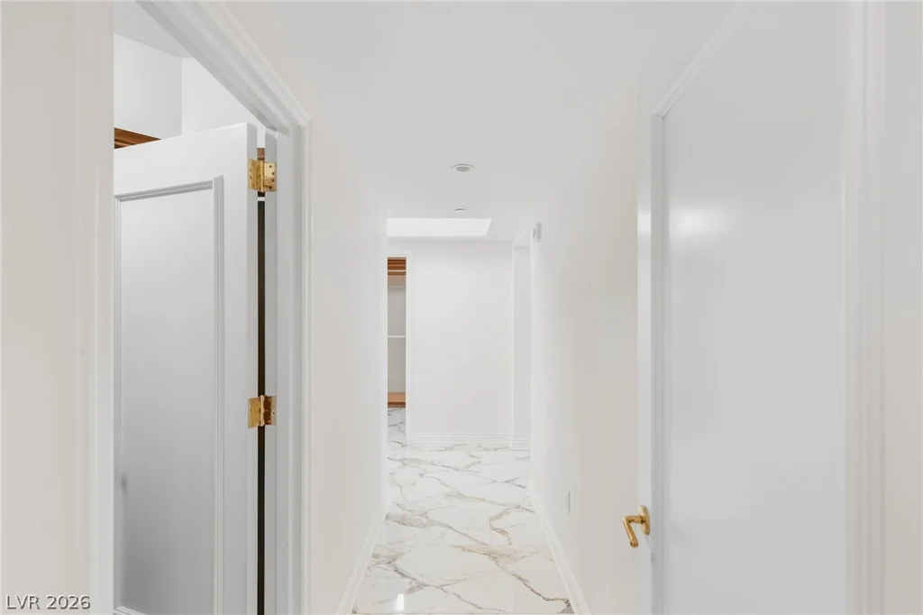 2747 Paradise, Las Vegas, NV 89109