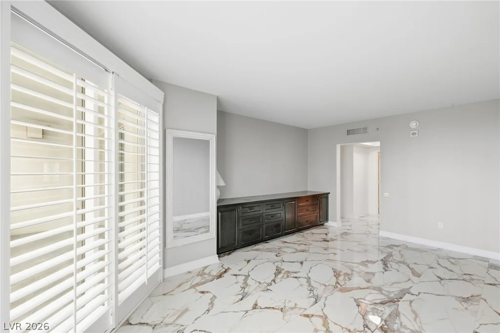 2747 Paradise, Las Vegas, NV 89109