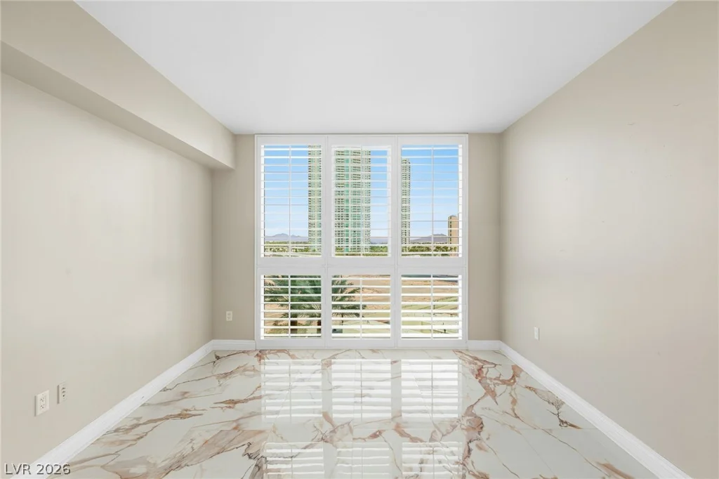 2747 Paradise, Las Vegas, NV 89109