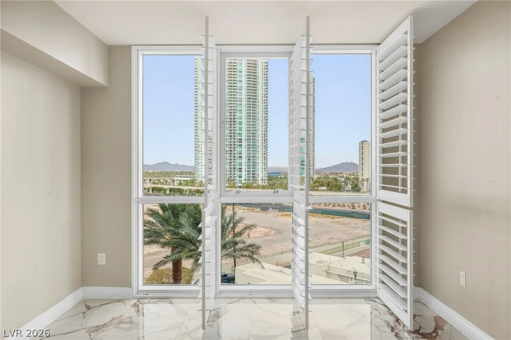 2747 Paradise, Las Vegas, NV 89109