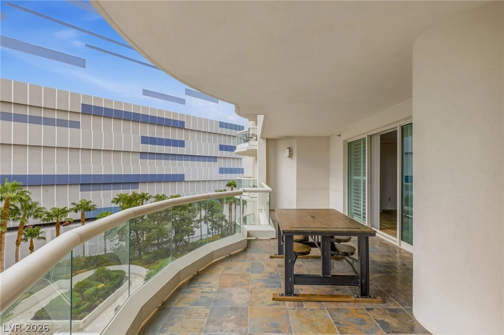 2747 Paradise, Las Vegas, NV 89109