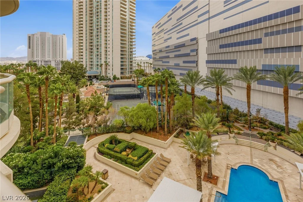 2747 Paradise, Las Vegas, NV 89109