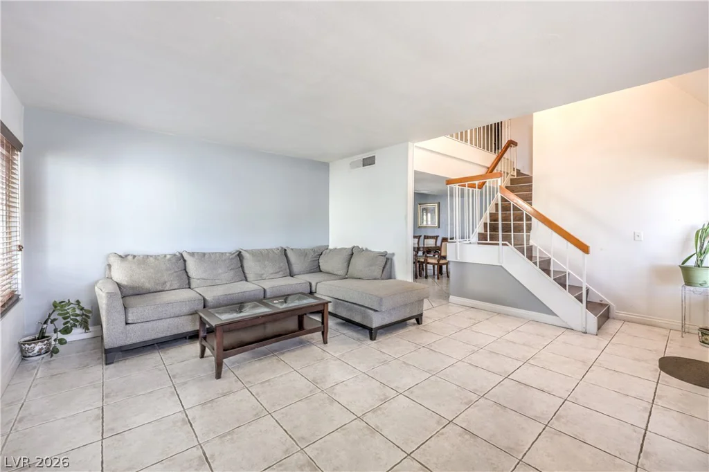 4816 Castle Rock, Las Vegas, NV 89147