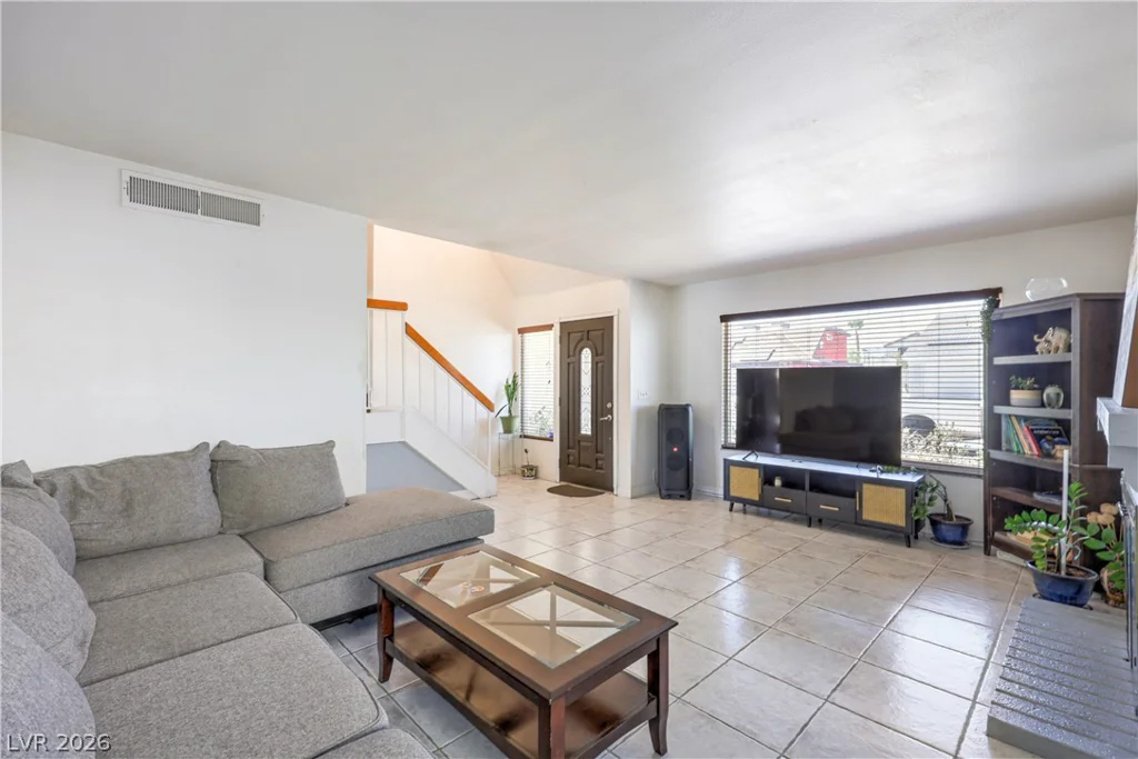 4816 Castle Rock, Las Vegas, NV 89147