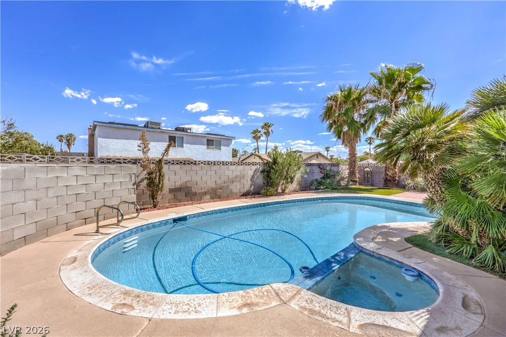 4816 Castle Rock, Las Vegas, NV 89147