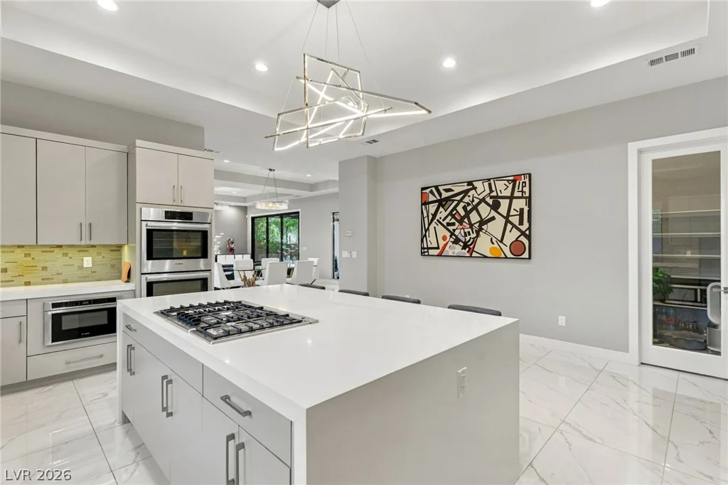 38 Grey Feather, Las Vegas, NV 89135