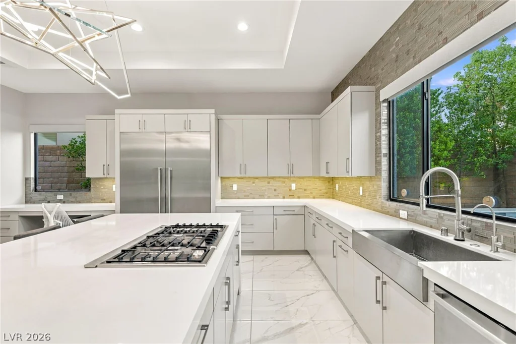 38 Grey Feather, Las Vegas, NV 89135