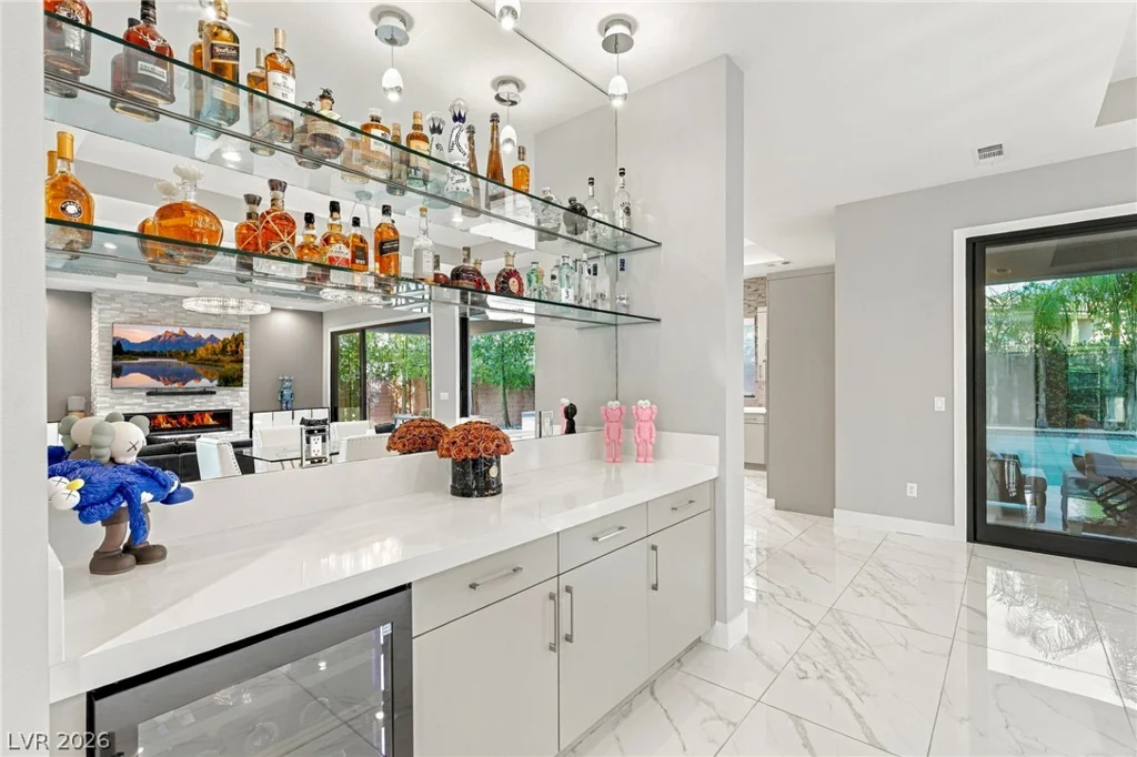 38 Grey Feather, Las Vegas, NV 89135
