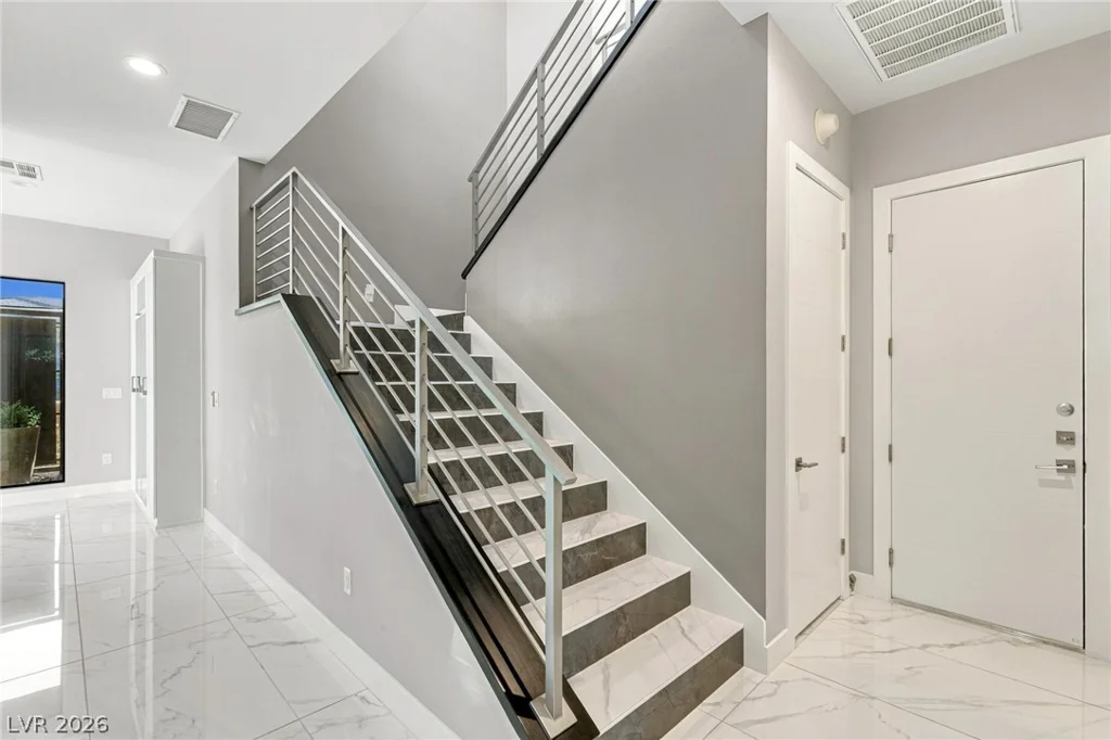 38 Grey Feather, Las Vegas, NV 89135