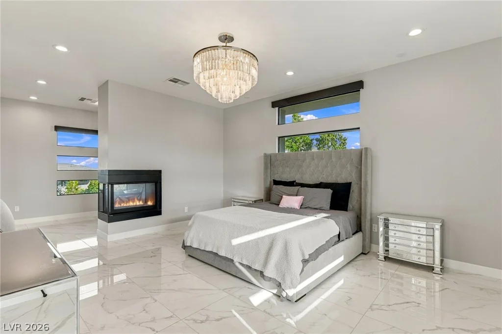 38 Grey Feather, Las Vegas, NV 89135