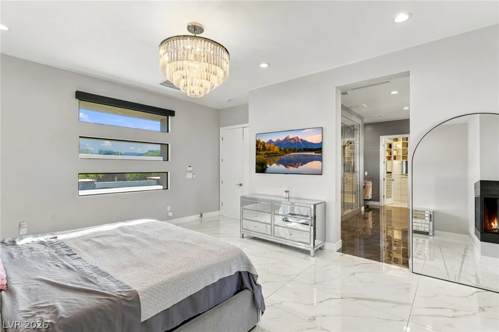 38 Grey Feather, Las Vegas, NV 89135