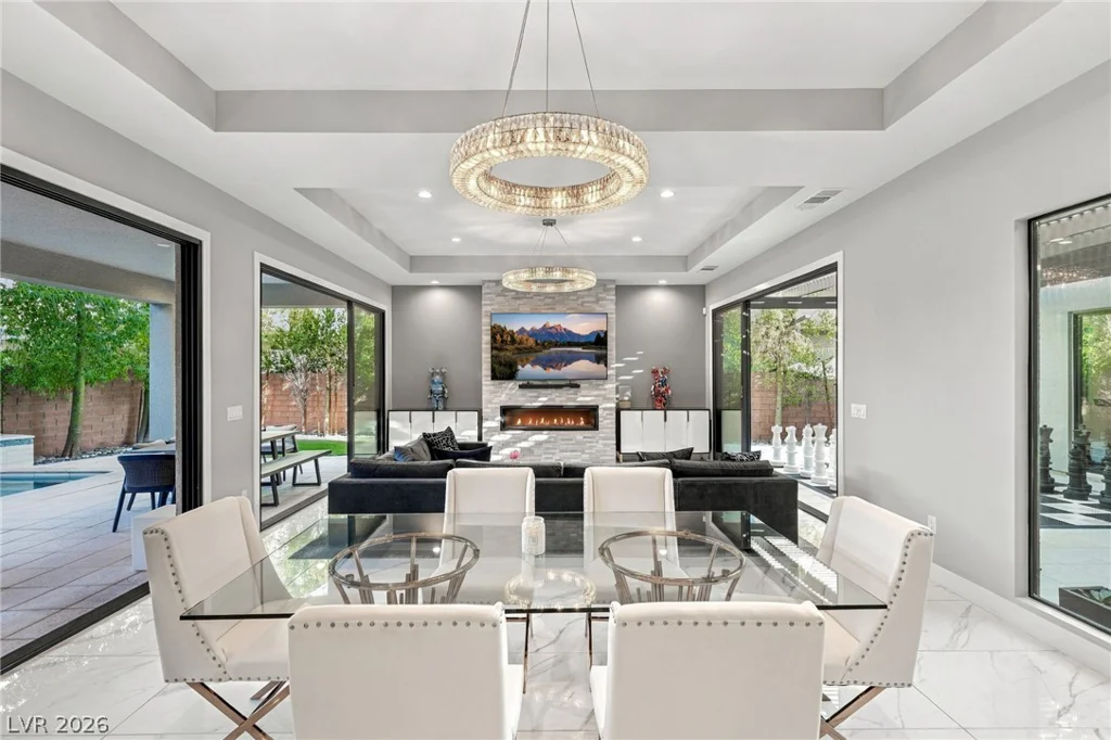 38 Grey Feather, Las Vegas, NV 89135