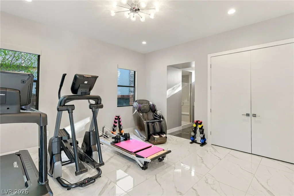 38 Grey Feather, Las Vegas, NV 89135