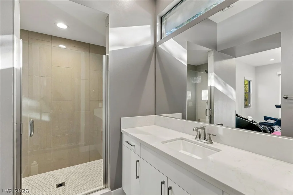 38 Grey Feather, Las Vegas, NV 89135