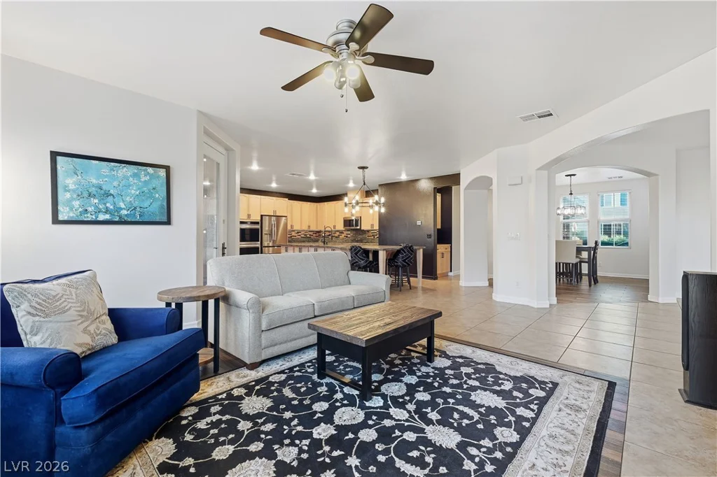 7572 Desertscape, Las Vegas, NV 89178