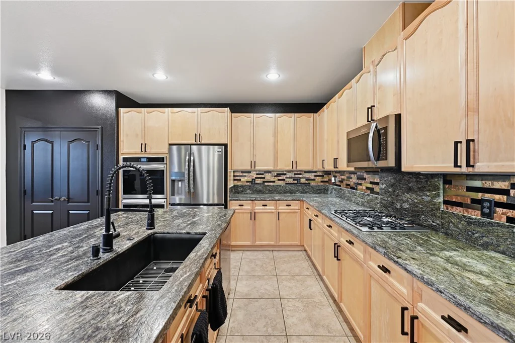 7572 Desertscape, Las Vegas, NV 89178