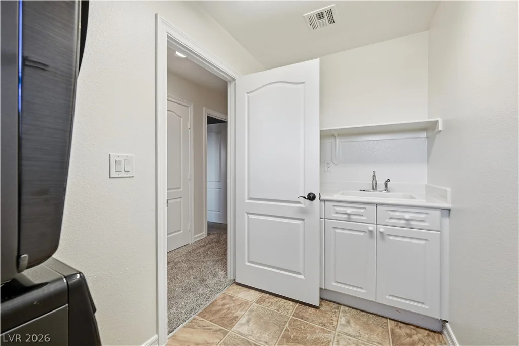 7572 Desertscape, Las Vegas, NV 89178