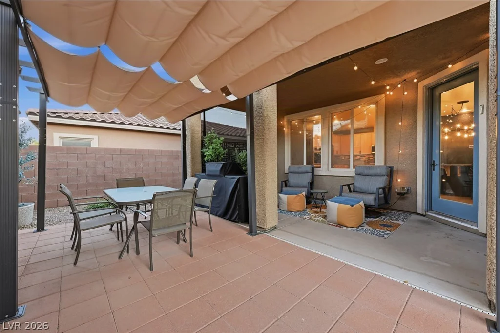 7572 Desertscape, Las Vegas, NV 89178