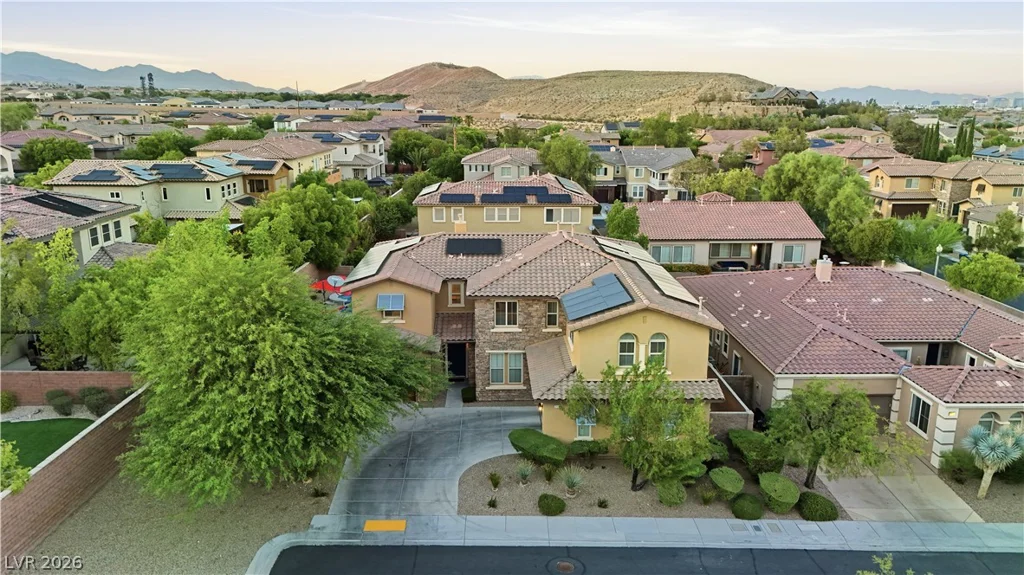 7572 Desertscape, Las Vegas, NV 89178