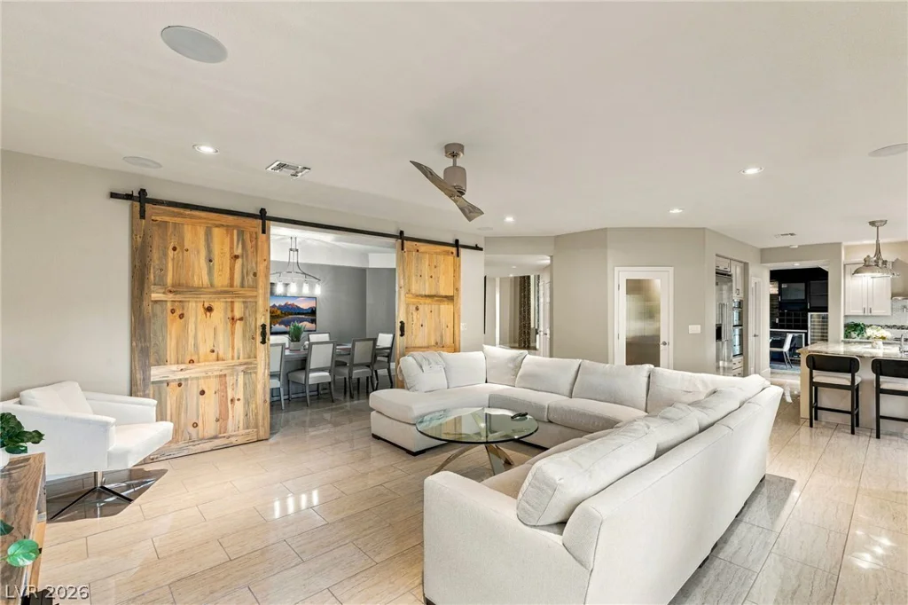 2060 Palm Canyon, Las Vegas, NV 89117