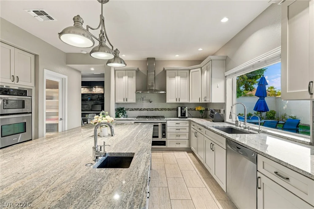 2060 Palm Canyon, Las Vegas, NV 89117