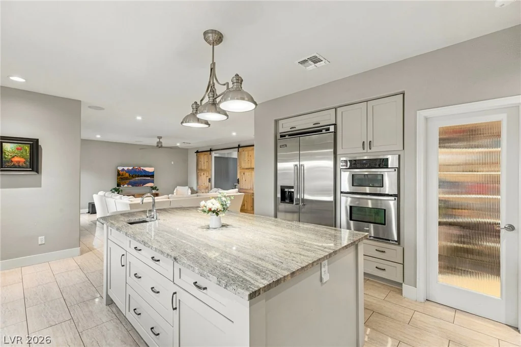 2060 Palm Canyon, Las Vegas, NV 89117