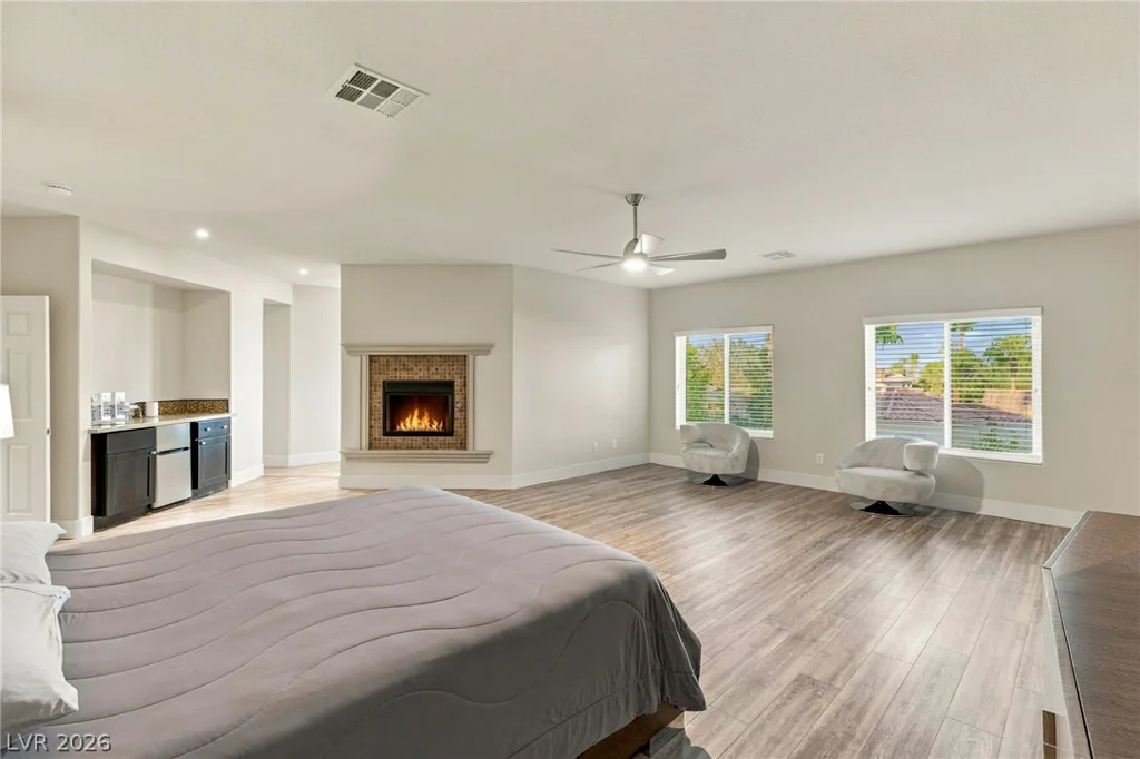 2060 Palm Canyon, Las Vegas, NV 89117