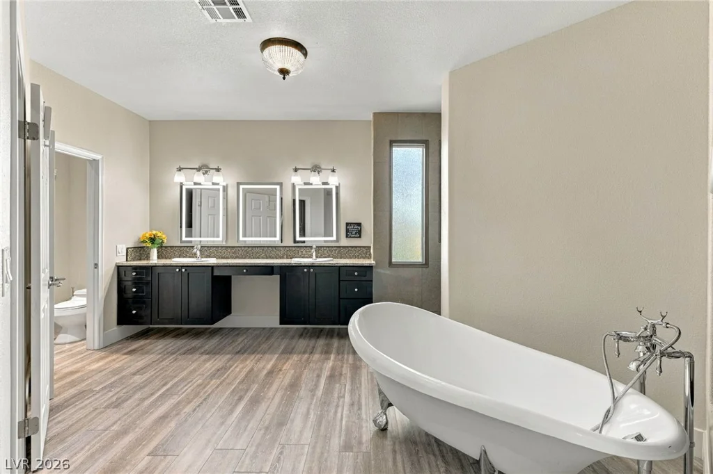 2060 Palm Canyon, Las Vegas, NV 89117