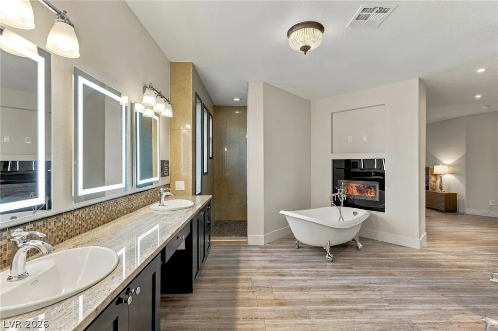 2060 Palm Canyon, Las Vegas, NV 89117