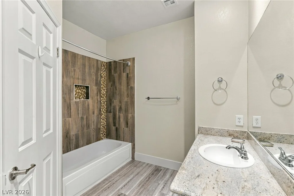 2060 Palm Canyon, Las Vegas, NV 89117