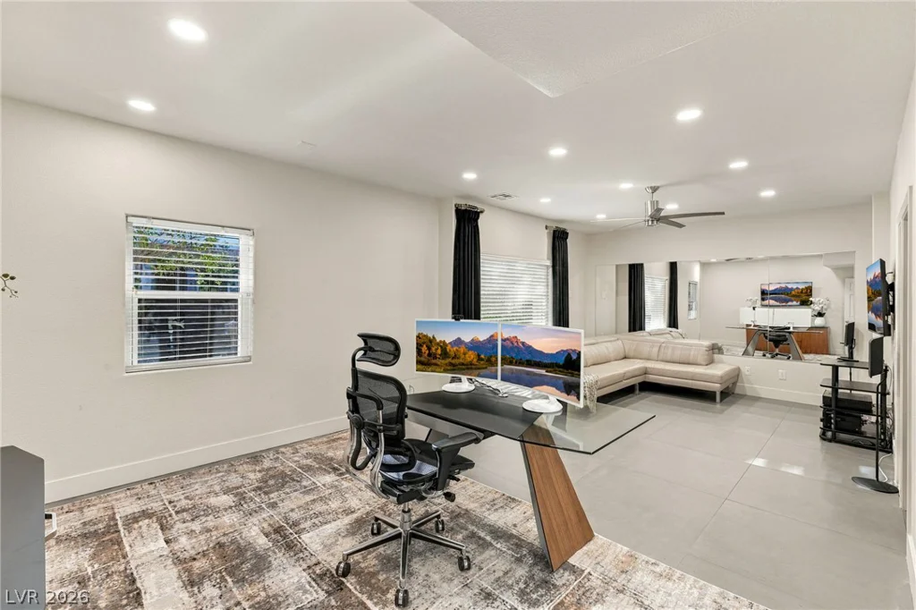 2060 Palm Canyon, Las Vegas, NV 89117