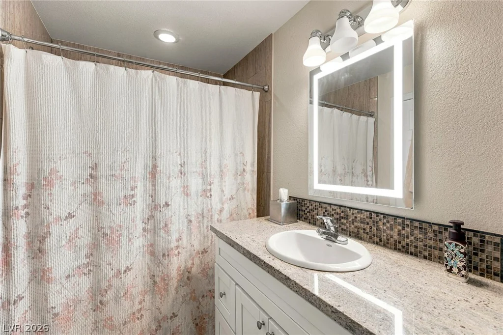 2060 Palm Canyon, Las Vegas, NV 89117