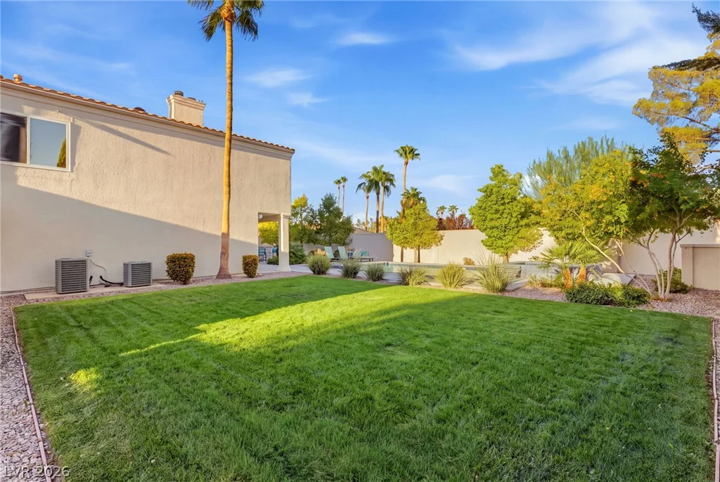 2060 Palm Canyon, Las Vegas, NV 89117