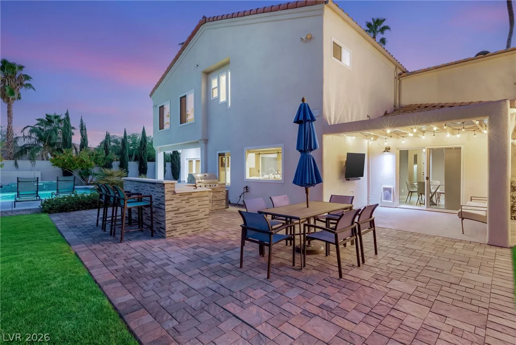 2060 Palm Canyon, Las Vegas, NV 89117
