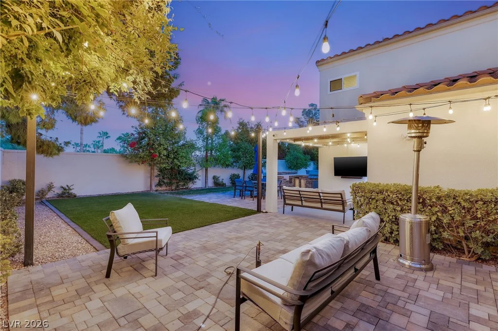 2060 Palm Canyon, Las Vegas, NV 89117