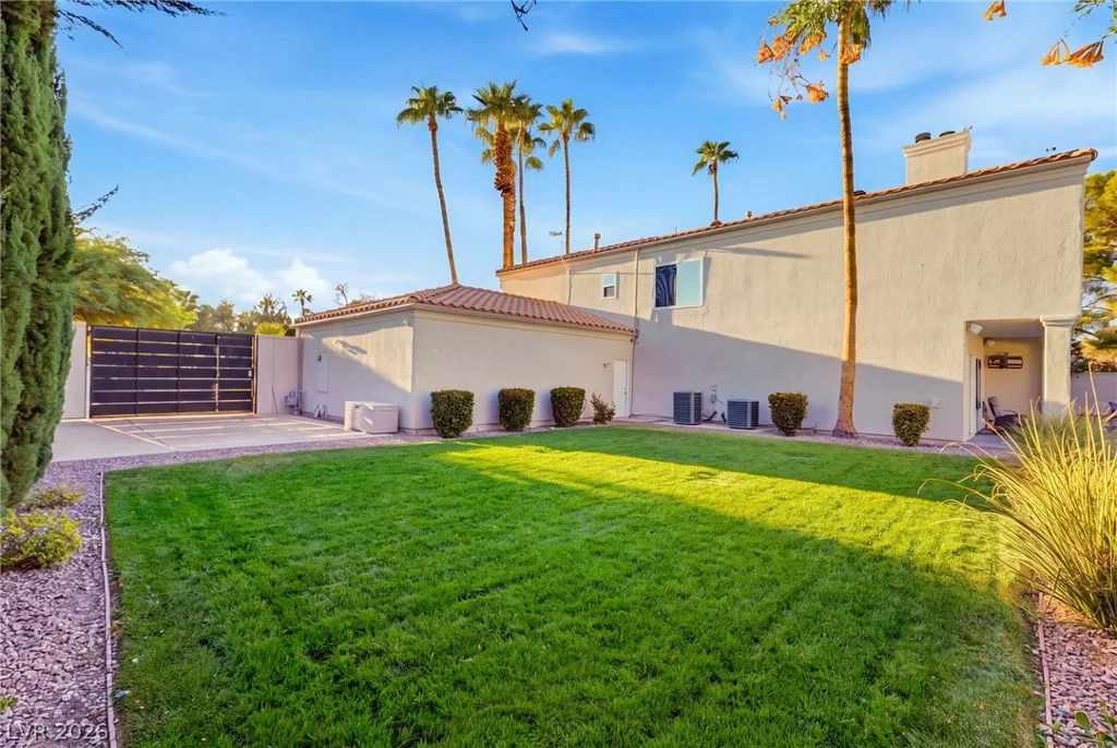 2060 Palm Canyon, Las Vegas, NV 89117