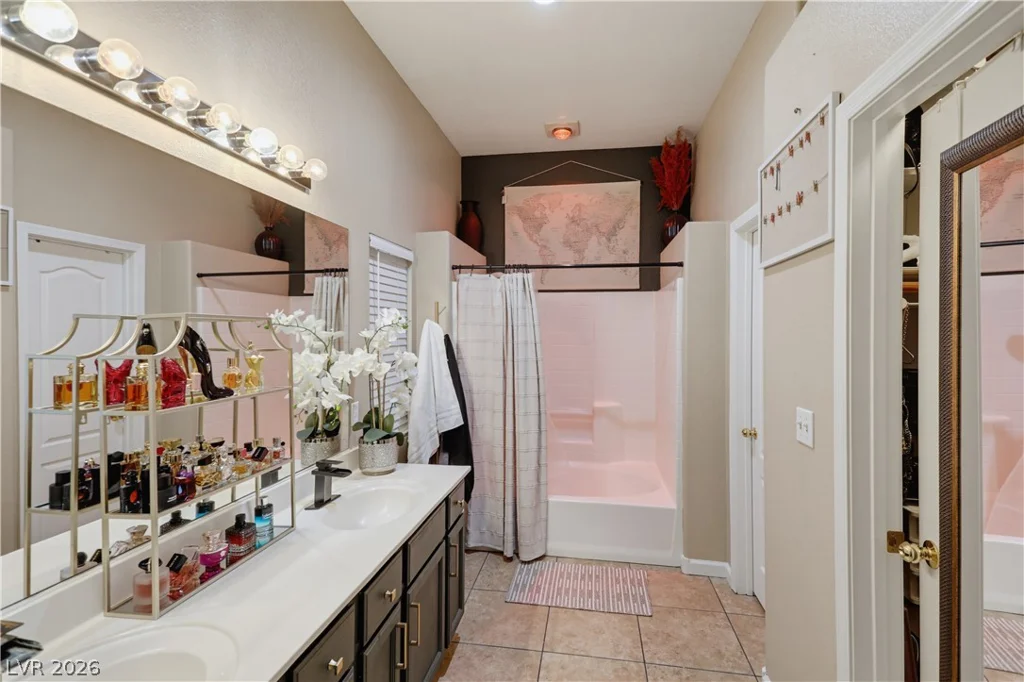 3211 Panamint, North Las Vegas, NV 89032