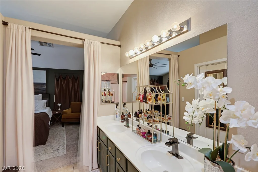 3211 Panamint, North Las Vegas, NV 89032