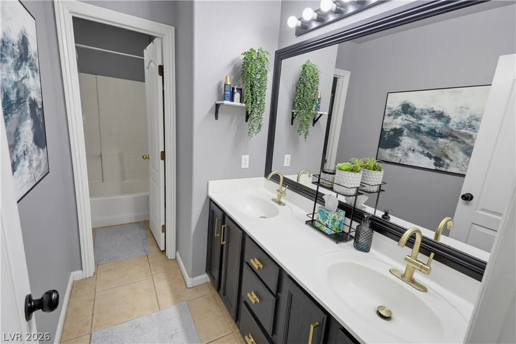 3211 Panamint, North Las Vegas, NV 89032